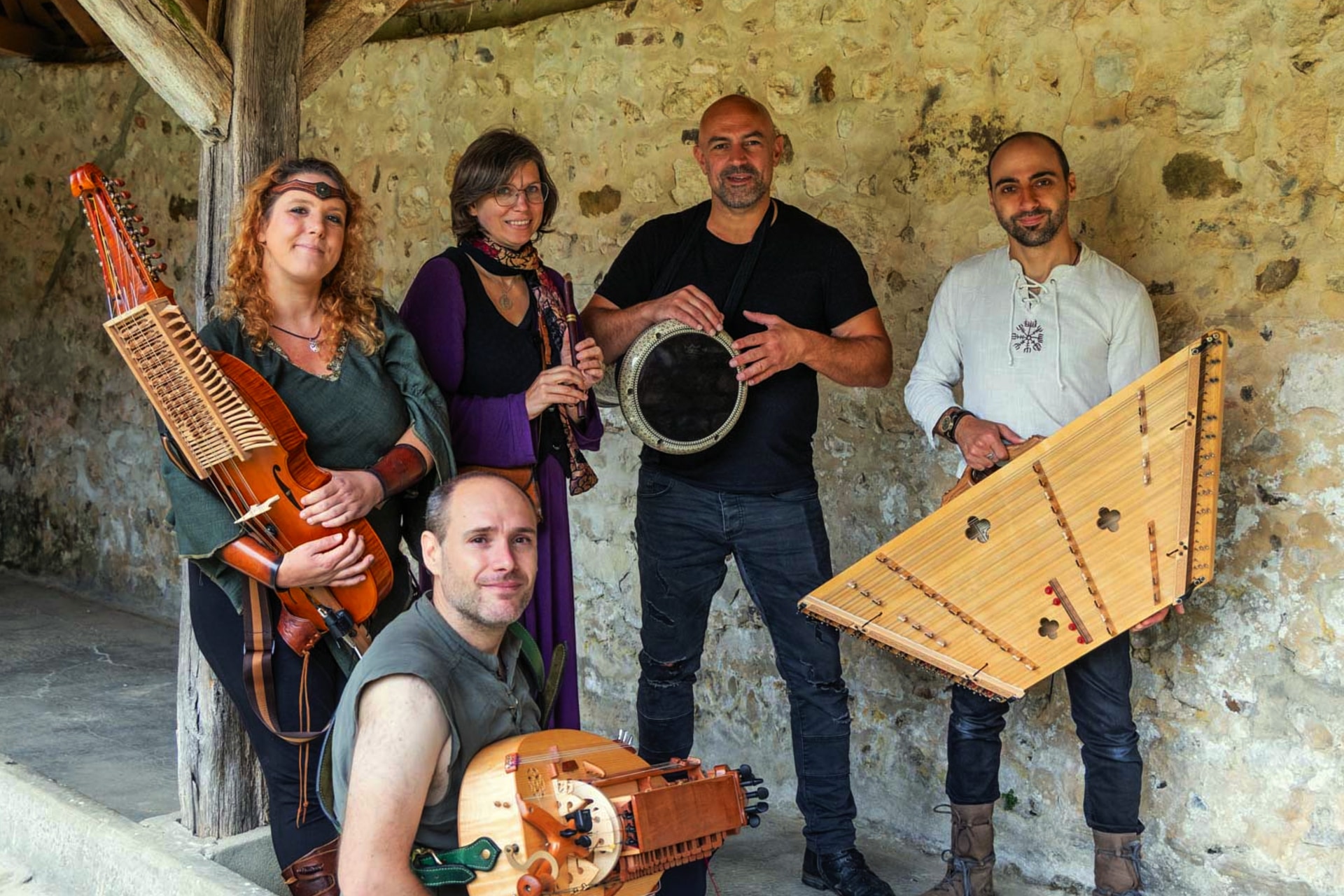 Les musiciens de Luscald avec leurs instruments