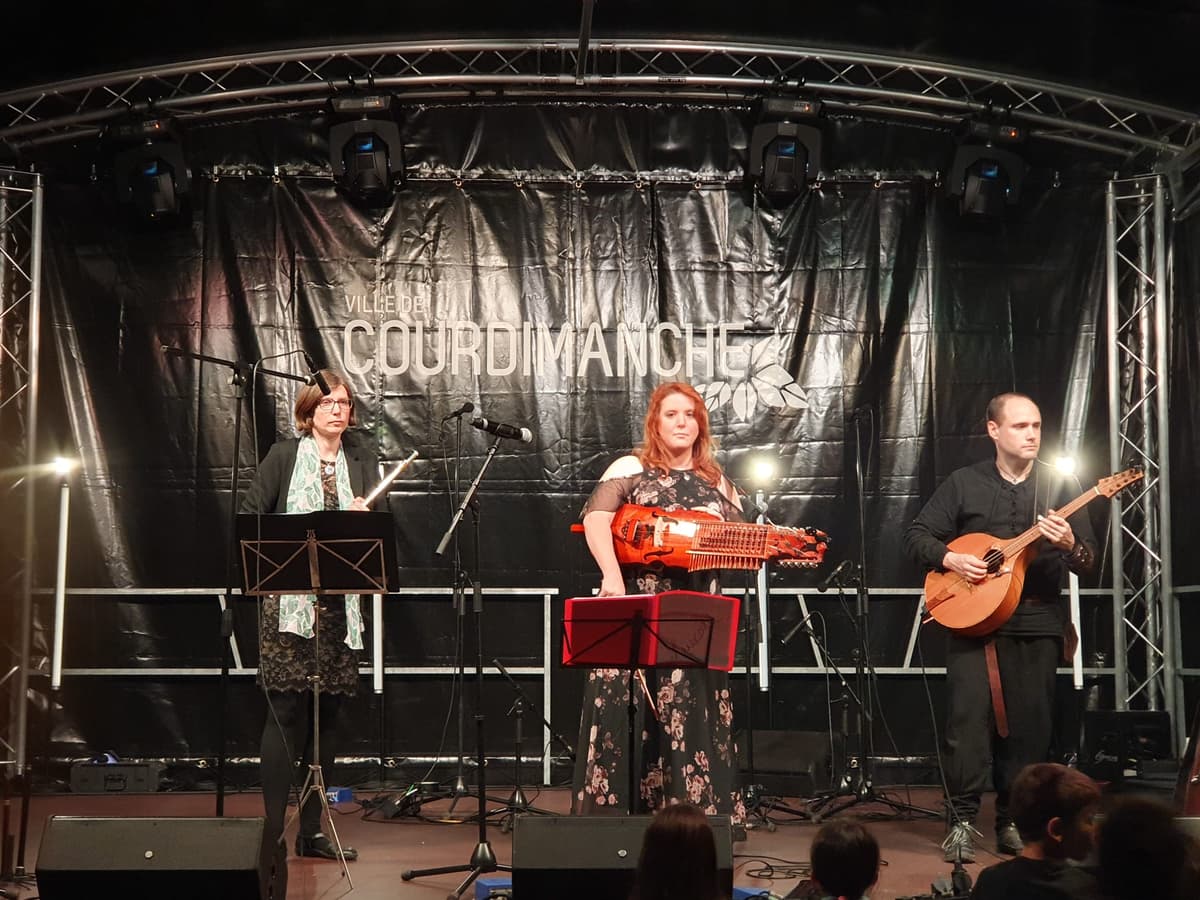Musiciens en action à Courdimanche